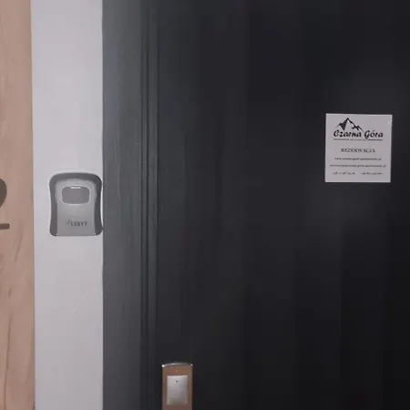 Czarna Perla Czarna Gora 402 *