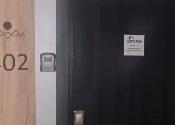 Czarna Perla Czarna Gora 402 *