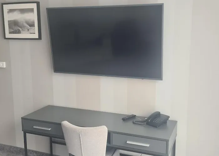 Czarna Perla Czarna Gora 402 *